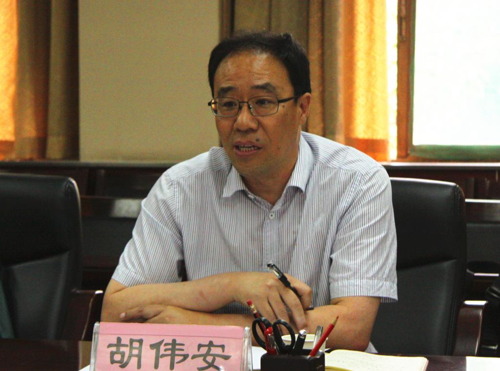 省教育厅第三督察组胡伟安调研员作重要讲话
