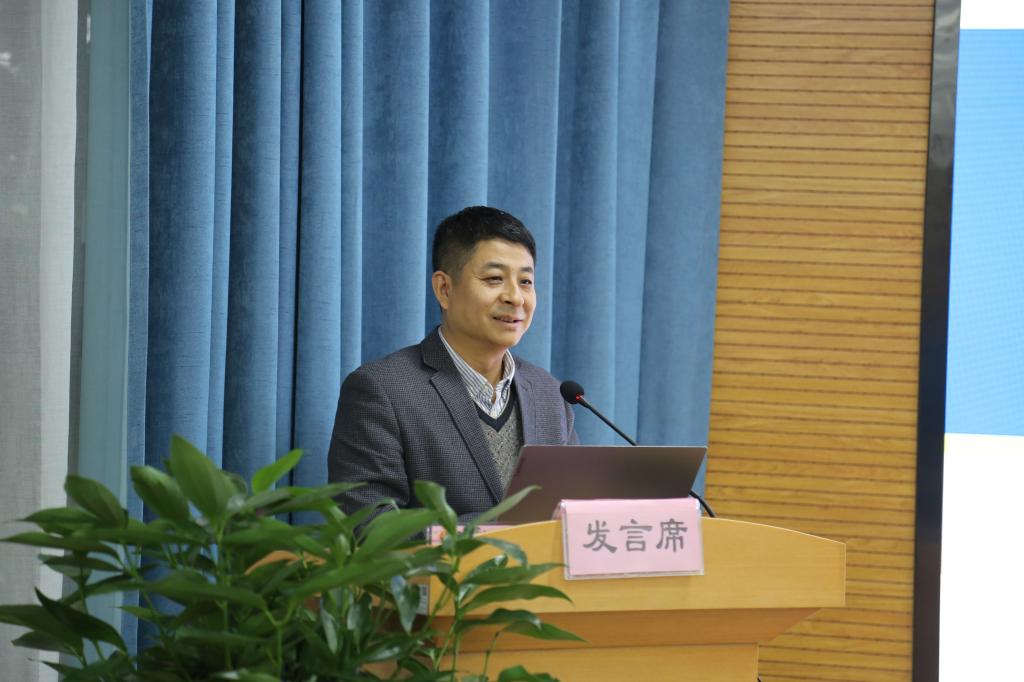 高级工程师安军科同志作了《金秋“十三五”硕果累累,启航“十四五”任重道远》主题报告