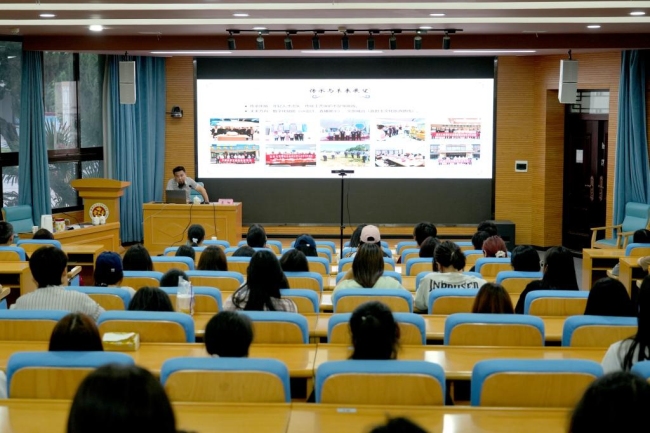 陕西财经职业技术学院“工艺美术大师进课堂”系列活动圆满举行 陕西财经职业技术学院“工艺美术大师进课堂”系列活动圆满举行