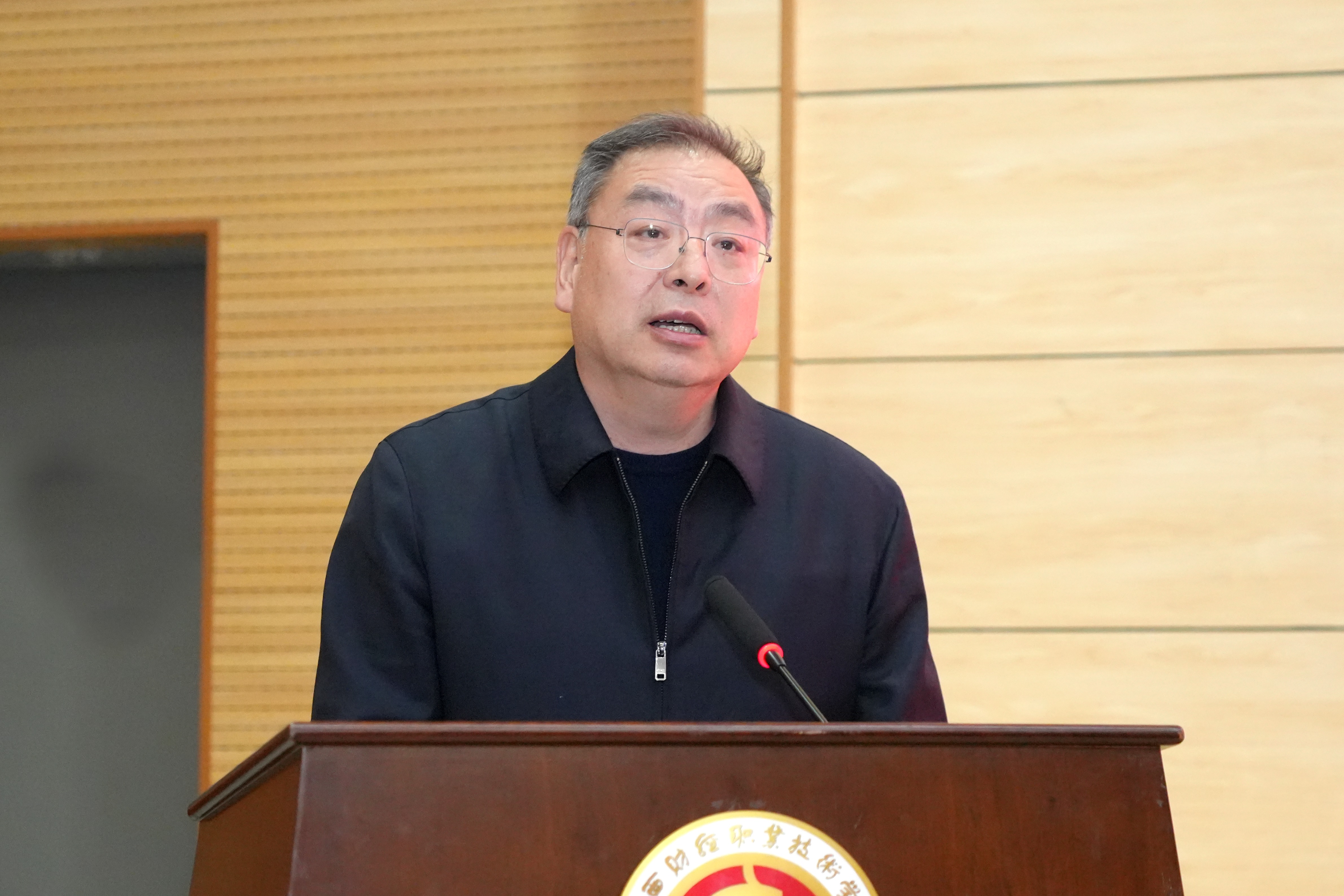 校长程书强讲话